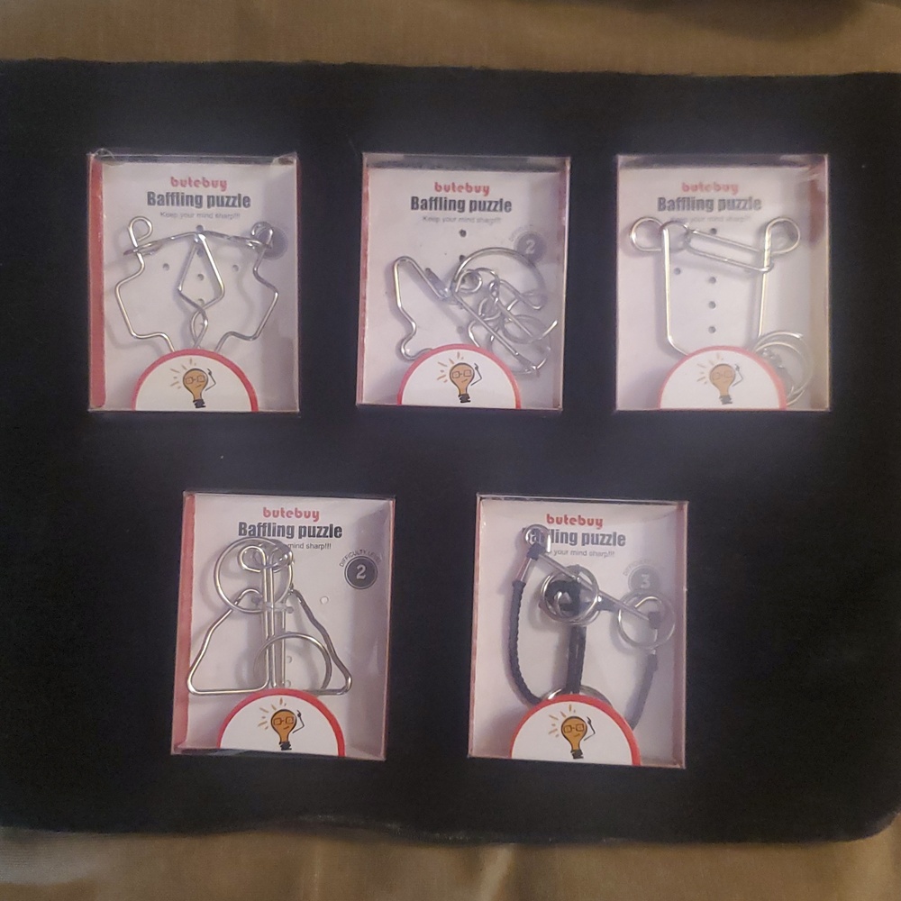 BUTEBOY BNIB 5 Piece Metal Baffling Puzzle Set - Silver